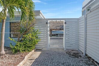 230 Jolly Roger Dr in Key Largo, FL - Building Photo - Building Photo