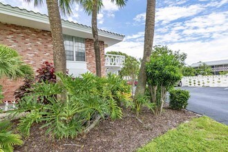 331 Tequesta Dr-Unit -108 in Jupiter, FL - Building Photo - Building Photo