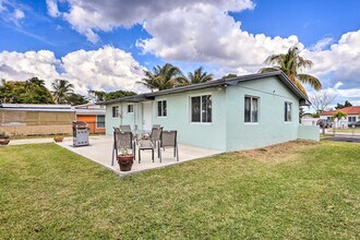 19662 SW 120th Ave in Miami, FL - Building Photo - Building Photo