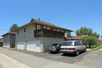 7552 Volga Dr in Huntington Beach, CA - Building Photo - Building Photo