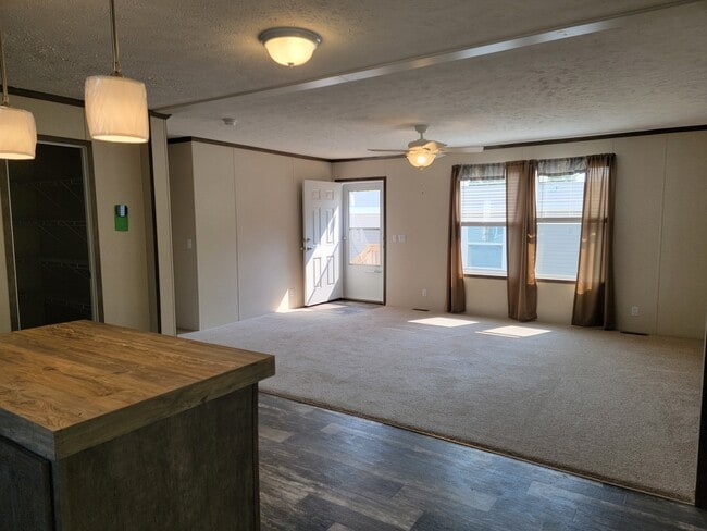 146 Apollo Ave in Flushing, MI - Building Photo - Building Photo