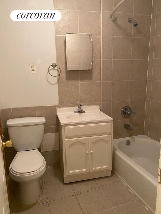 55 Cumberland St in Brooklyn, NY - Building Photo - Building Photo