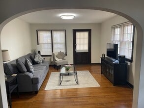 1312 W Jackson St in Muncie, IN - Building Photo - Building Photo