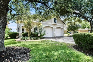 4545 Golf Vista Dr in Austin, TX - Building Photo