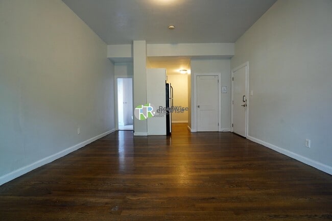 45 Carlton St in Brookline, MA - Building Photo - Building Photo