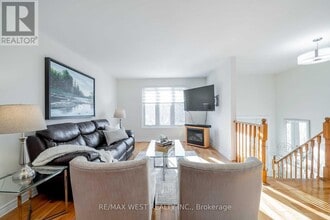 23 Bruntsfield St in Courtice, ON - Building Photo - Building Photo