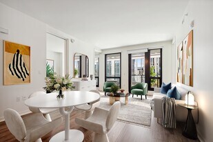 555 in Washington, DC - Building Photo