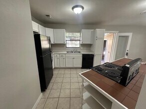 1441 Liberty Ave in Tallahassee, FL - Foto de edificio - Building Photo