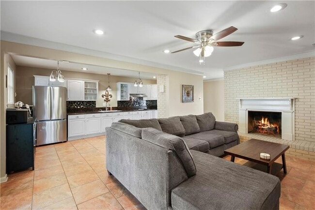4920 Robin Hood Dr in New Orleans, LA - Building Photo - Building Photo