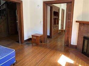 604 W Elm St in Urbana, IL - Building Photo - Building Photo