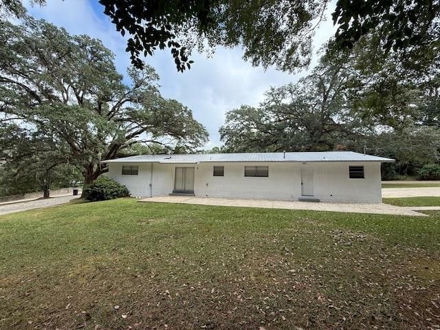 property at 1601 Salmon Dr