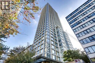 1028 Barclay St in Vancouver, BC - Building Photo