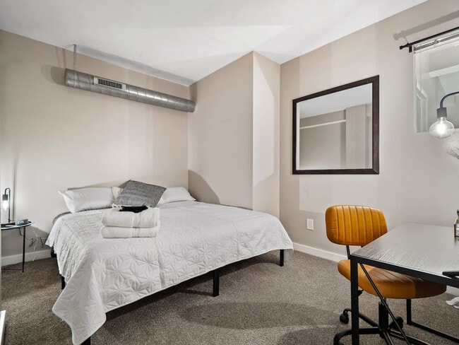 1211 W 9th St in Cleveland, OH - Foto de edificio - Building Photo