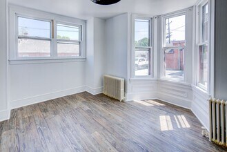130 W Main St in Newark, DE - Building Photo - Building Photo