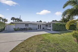 2388 S Wallen Dr in West Palm Beach, FL - Building Photo