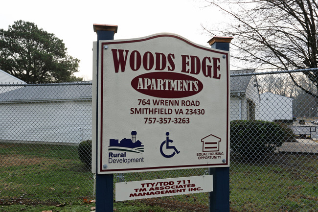 Woods Edge Apartments in Smithfield, VA - Building Photo - Building Photo