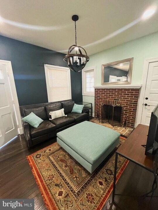 420 Woodford St in Fredericksburg, VA - Building Photo