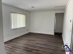 215 Sunset Dr in Warner Robins, GA - Building Photo - Building Photo