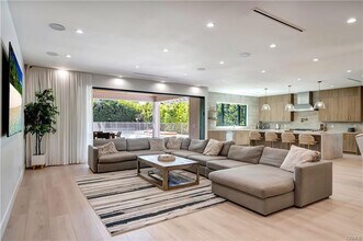 5355 Aldea Ave in Los Angeles, CA - Building Photo - Building Photo