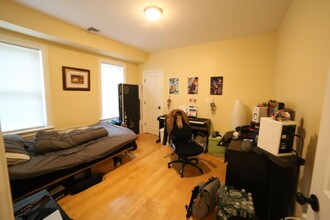 15 Orchard St, Unit 2 in Cambridge, MA - Foto de edificio - Building Photo