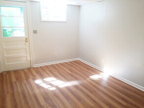 2323 Crestmont Ave, Unit 2323 Crestmont in Charlottesville, VA - Building Photo - Building Photo