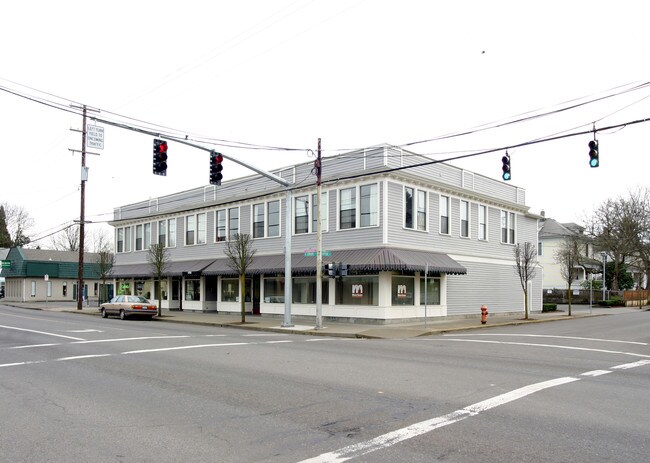 4788 N Lombard St in Portland, OR - Foto de edificio - Building Photo