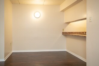 Mirage Villa Apartments in Baton Rouge, LA - Building Photo - Interior Photo