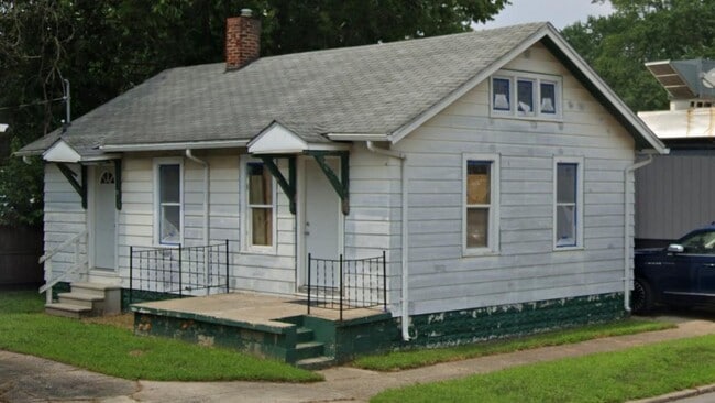 property at 305 S Beiger St