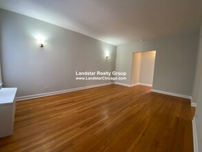 2043 W Berwyn Ave, Unit 2 in Chicago, IL - Foto de edificio - Building Photo