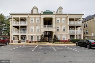 13111 Millhaven Pl in Germantown, MD - Foto de edificio - Building Photo