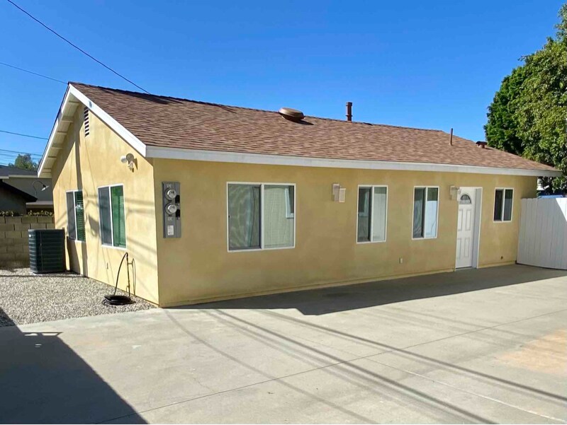 928 N Enid Ave in Azusa, CA - Building Photo