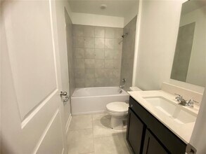 3938 Willow Brk Dr in Edgewater, FL - Building Photo - Building Photo