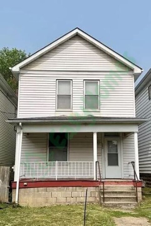 429 Henry Ave in Steubenville, OH - Foto de edificio