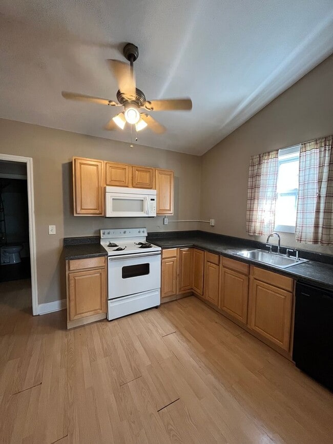 4604 Illinois Ave in Nashville, TN - Building Photo - Building Photo