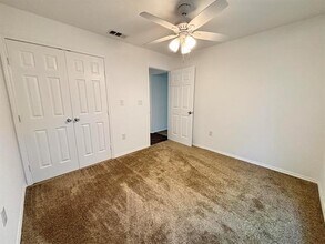 2208 Madrid Ct in Arlington, TX - Building Photo - Building Photo