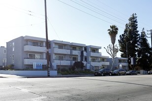 Blue North in Reseda, CA - Building Photo