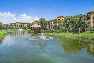 800 Uno Lago Dr, Unit 104 in Juno Beach, FL - Building Photo