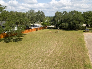 114 Scofield Ave in Johnson City, TX - Building Photo - Building Photo