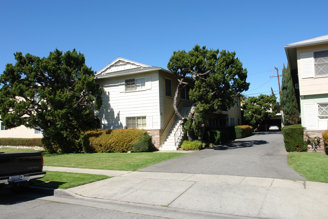 14119 Gilmore St in Van Nuys, CA - Building Photo