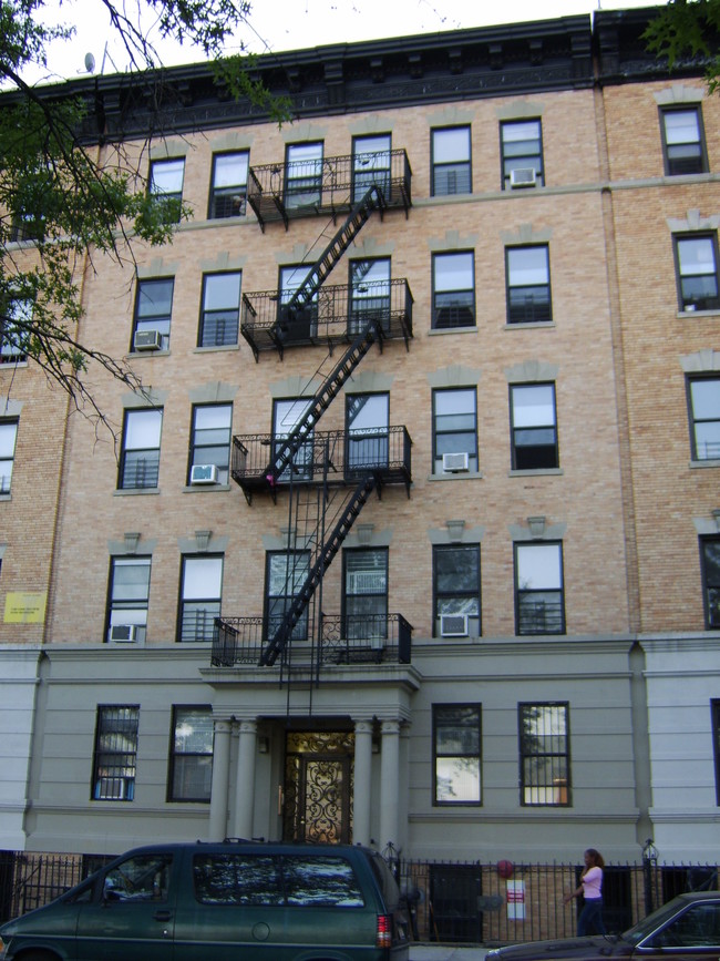 365 Edgecombe Ave in New York, NY - Foto de edificio - Building Photo