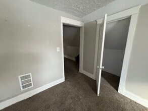 10707 Hampden Ave in Cleveland, OH - Building Photo - Building Photo