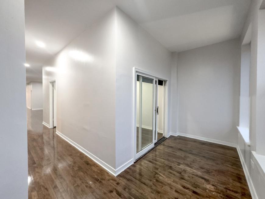 3345 N Clark St in Chicago, IL - Building Photo