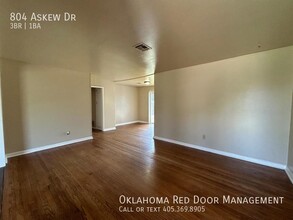 804 Askew Dr in Midwest City, OK - Building Photo - Building Photo