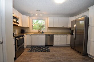 4609 Trafalgar Rd in Wilmington, NC - Building Photo - Building Photo