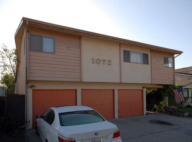 1072 Belmont Ave in Long Beach, CA - Building Photo - Building Photo