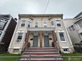 159 Lewis St in Perth Amboy, NJ - Building Photo