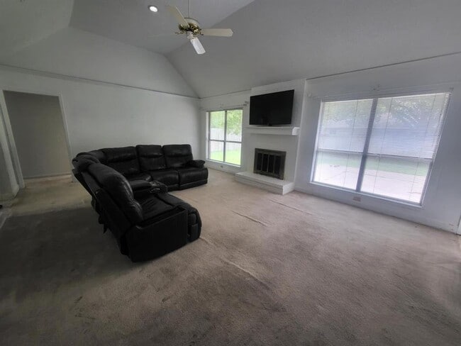 6 Janthina St in Bay City, TX - Building Photo - Building Photo
