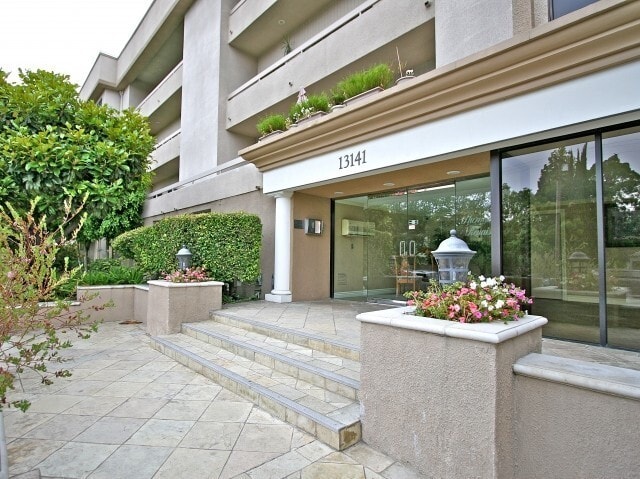 Sherman Oaks Renaissance in Sherman Oaks, CA - Foto de edificio