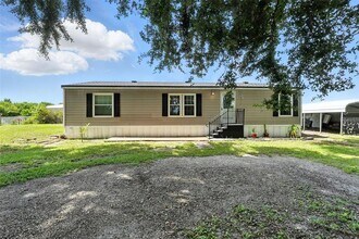 8218 Pine Island Rd in Clermont, FL - Building Photo - Building Photo