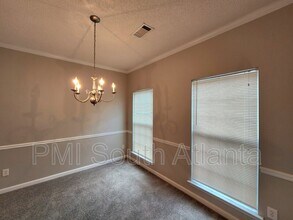 176 Shenandoah Dr in Riverdale, GA - Building Photo - Building Photo
